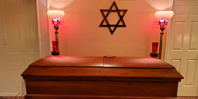 jewish room setup